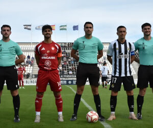 El ex albirrojo Marrufo hace líder al CD Utrera, que asalta al ‘Ciudad de La Línea’ ante una impotente RB Linense (0-1)